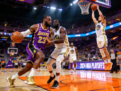 NBA季后赛湖人队与勇士队激烈对抗的赛场瞬间